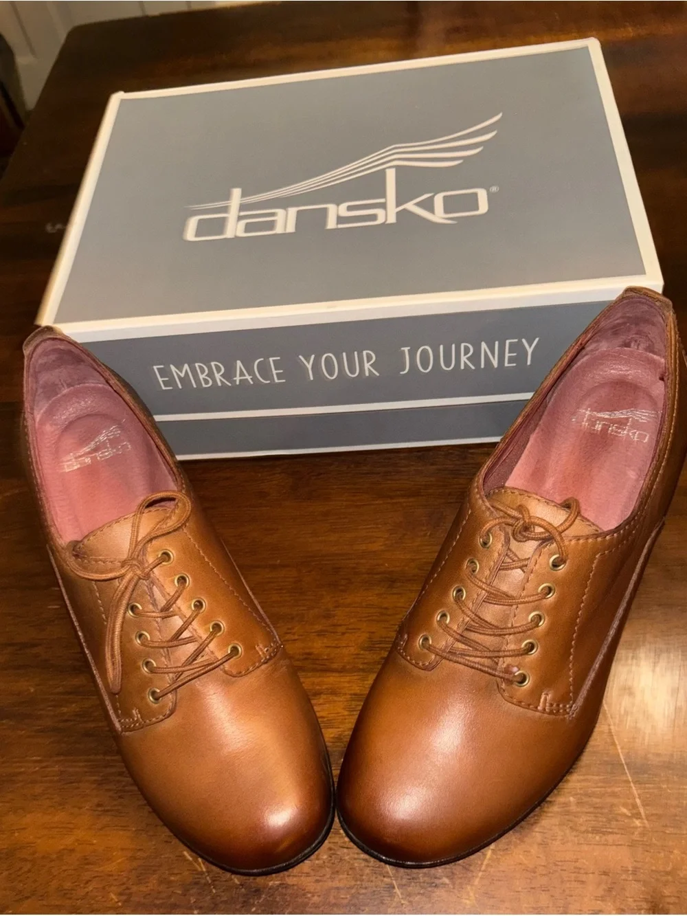 Dansko Pennie Waterproof Leather Oxford Heels Pecan Brown Size 39 pristine cond